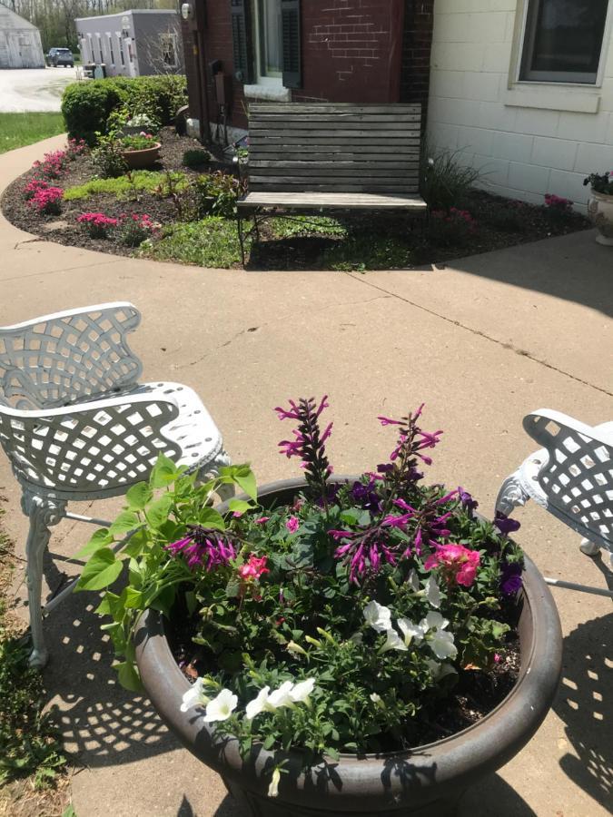 The Nauvoo Grand Bed & Breakfast Exterior photo